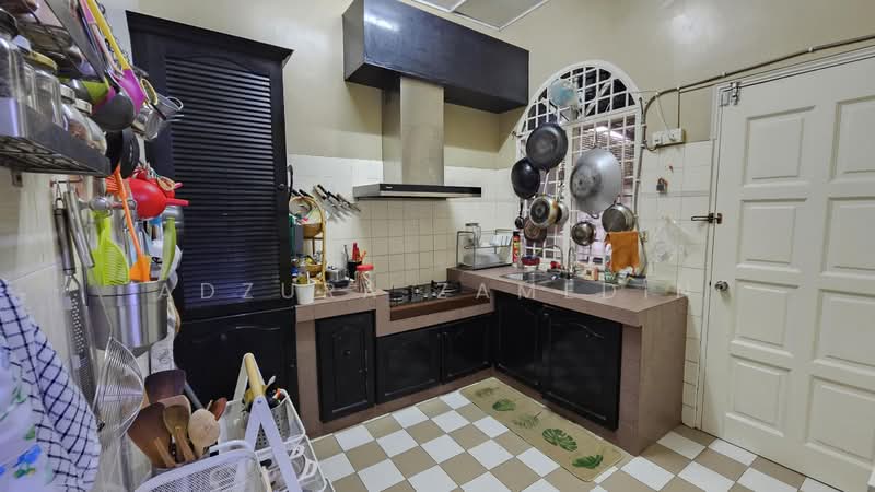 Bungalow House untuk Dijual di SS12 (Subang Jaya) - Adzura Zamedin - Kitchen - PropertyGuru.com.my