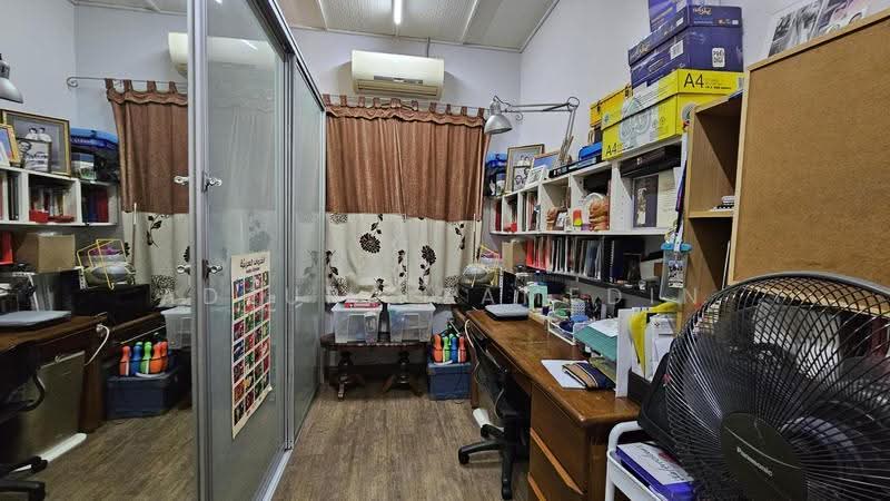 Bungalow House untuk Dijual di SS12 (Subang Jaya) - Adzura Zamedin - Study - PropertyGuru.com.my