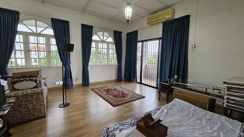 Bungalow House untuk Dijual di SS12 (Subang Jaya) - Adzura Zamedin - Living Room - PropertyGuru.com.my