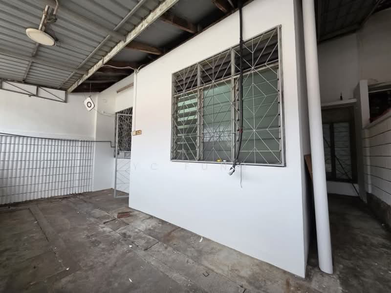 1-storey Terraced House for Sale in Taman Johor Jaya (Johor Bahru) - YC Fung - Exterior - PropertyGuru.com.my