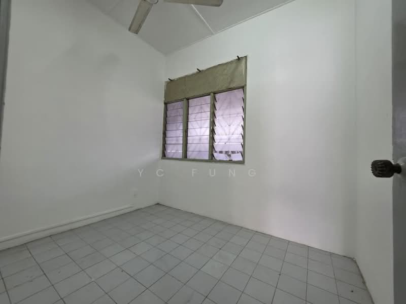 1-storey Terraced House for Sale in Taman Johor Jaya (Johor Bahru) - YC Fung - Interior - PropertyGuru.com.my