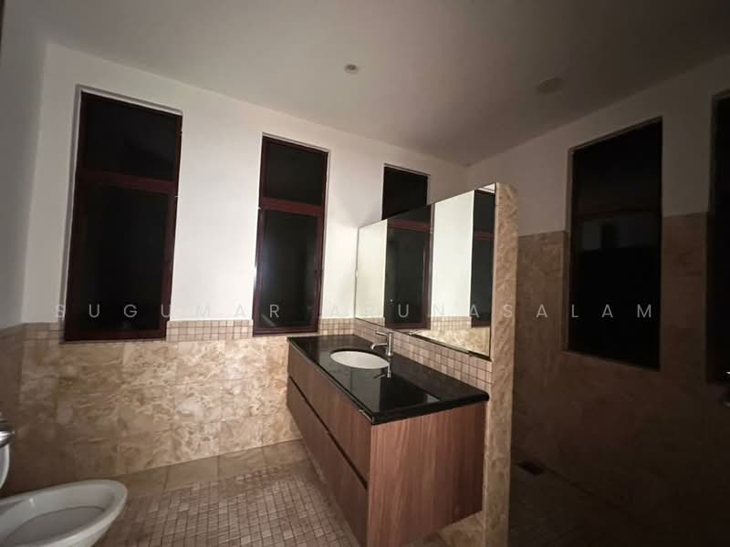 Bungalow House untuk Disewa di Bukit Ledang (Damansara Heights) - Sugumar Arunasalam - Bathroom - PropertyGuru.com.my