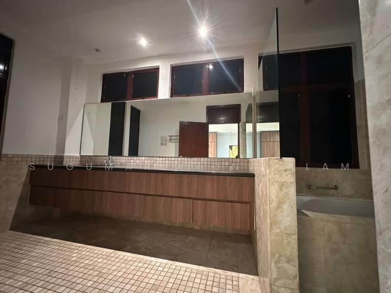 Bungalow House untuk Disewa di Bukit Ledang (Damansara Heights) - Sugumar Arunasalam - Bathroom - PropertyGuru.com.my