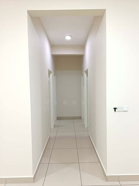 Service Residence for Sale at Meridin Bayvue Serviced Apartment - Yucong . - Corridor - PropertyGuru.com.my