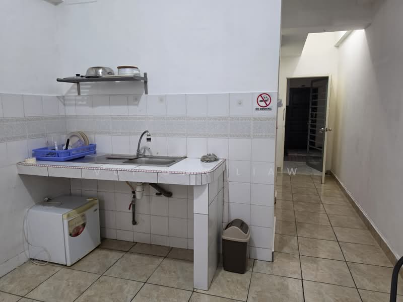 Apartment for Sale at Api Api Apartment - Vui Onn Liaw - Kitchen - PropertyGuru.com.my
