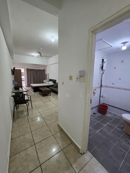 Apartment for Sale at Api Api Apartment - Vui Onn Liaw - Bathroom - PropertyGuru.com.my