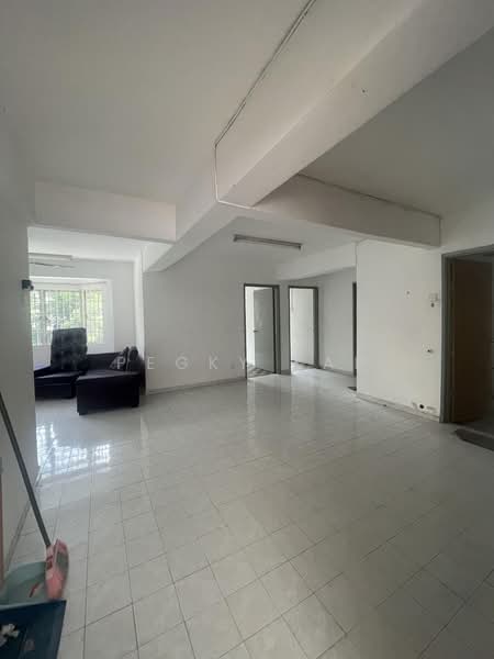 Apartment for Sale at Aman Satu - Pegky Yap - Living Room - PropertyGuru.com.my