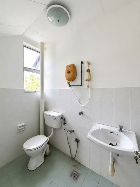 Bungalow House for Sale in Sungai Pelek (Selangor) - Muhammad Ashraf . - Bathroom - PropertyGuru.com.my