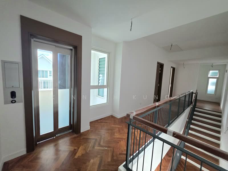 Rumah Teres 2.5-Tingkat untuk Dijual di Tanjung Tokong (Penang) - Kenneth Kung - Corridor - PropertyGuru.com.my