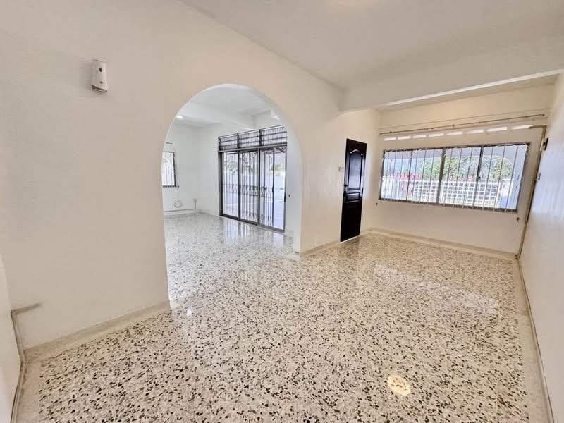 Rumah Berkembar untuk Dijual di Taman Nong Chik (Johor Bahru) - Janice . - Living Room - PropertyGuru.com.my