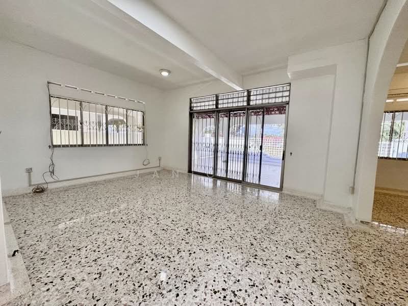 Rumah Berkembar untuk Dijual di Taman Nong Chik (Johor Bahru) - Janice . - Living Room - PropertyGuru.com.my