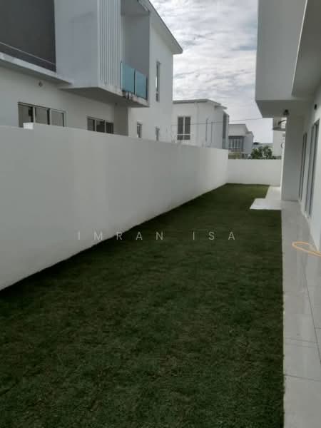 Rumah Teres 2-Tingkat untuk Dijual di Seremban (Negeri Sembilan) - Imran Isa - Exterior - PropertyGuru.com.my