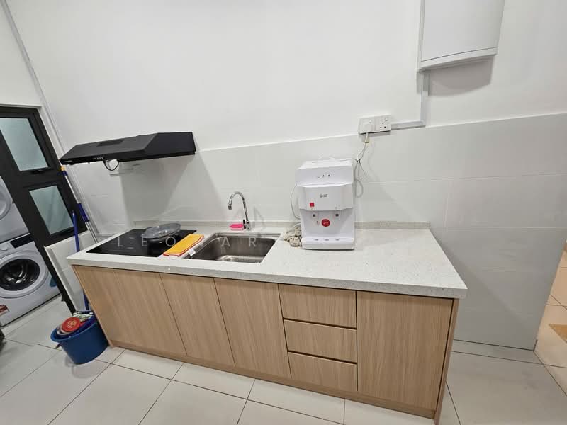 Apartment for Rent at D7 (D'Seven Lagoon Perdana) - Leonard Liang - Kitchen - PropertyGuru.com.my