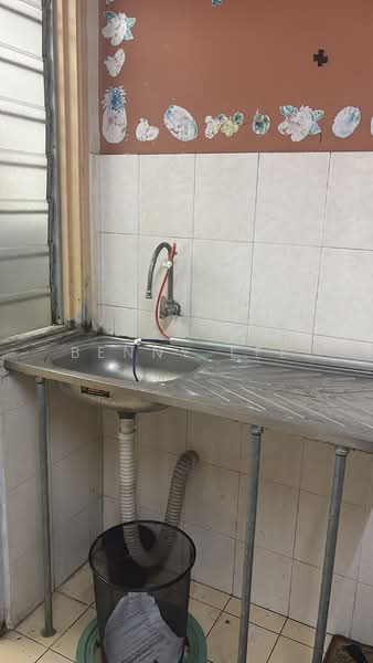Apartment for Rent at Plaza Indah Apartment - Benny Lee - Kitchen - PropertyGuru.com.my