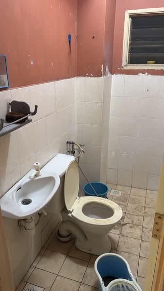 Apartment for Rent at Plaza Indah Apartment - Benny Lee - Bathroom - PropertyGuru.com.my