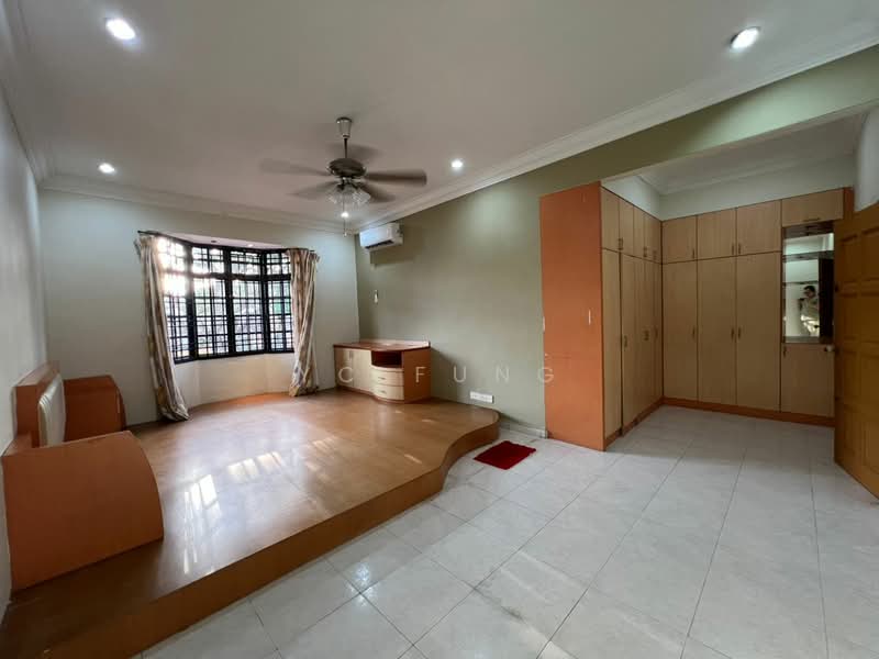 Rumah Teres 2-Tingkat untuk Dijual di Taman Tampoi Indah (Tampoi) - YC Fung - Living Room - PropertyGuru.com.my