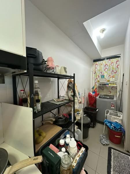 Kediaman Servis untuk Dijual di D'Ambience Residences (Pangsapuri Ikatan Flora) - Daniel Yong - Kitchen - PropertyGuru.com.my