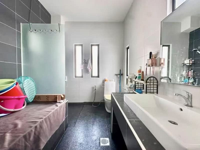 Banglo Pautan untuk Dijual di Bukit Indah (Iskandar Puteri (Nusajaya)) - Janice . - Bathroom - PropertyGuru.com.my