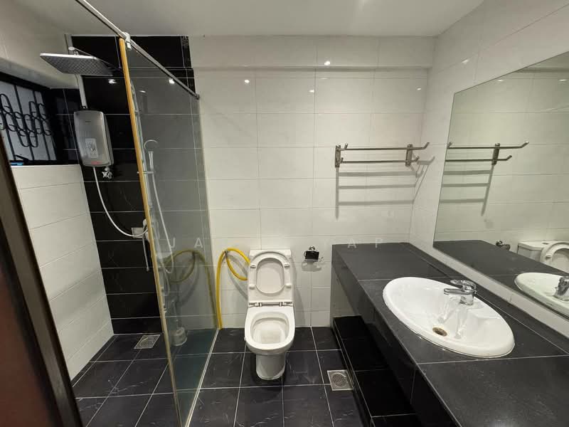 Bungalow House for Rent in Bangsar (Kuala Lumpur) - Jaden Yap - Bathroom - PropertyGuru.com.my