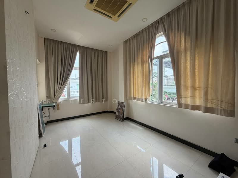 Rumah Berkembar untuk Dijual di Taman Puncak Perdana (Cheras) - Roberto Phoon - Interior - PropertyGuru.com.my