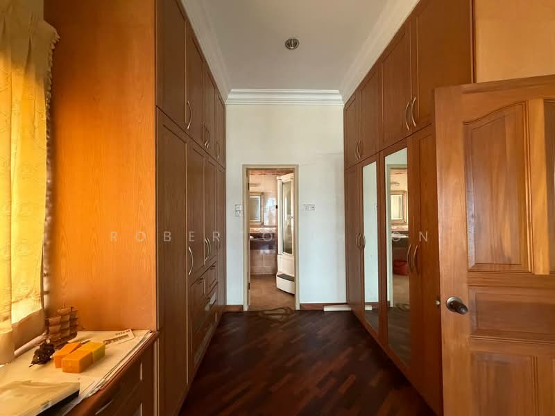 Rumah Berkembar untuk Dijual di Taman Puncak Perdana (Cheras) - Roberto Phoon - Corridor - PropertyGuru.com.my