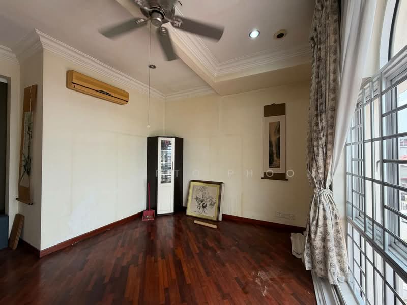 Rumah Berkembar untuk Dijual di Taman Puncak Perdana (Cheras) - Roberto Phoon - Living Room - PropertyGuru.com.my