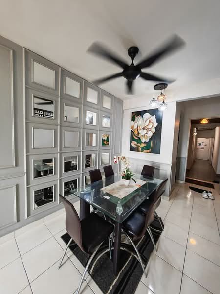 Pangsapuri untuk Disewa di Residensi Rumpun Bahagia (Residensi Melaka Tengah 1) - HG KOH - Dining Room - PropertyGuru.com.my