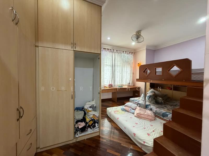 Rumah Berkembar untuk Dijual di Taman Puncak Perdana (Cheras) - Roberto Phoon - Bedroom - PropertyGuru.com.my
