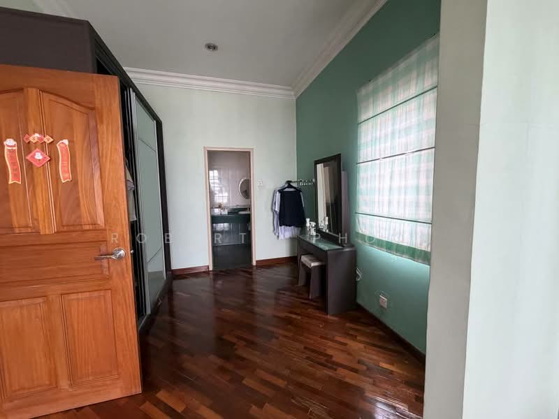 Rumah Berkembar untuk Dijual di Taman Puncak Perdana (Cheras) - Roberto Phoon - Bedroom - PropertyGuru.com.my