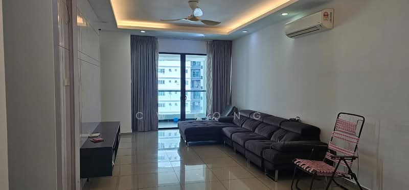 Kediaman Servis untuk Dijual di Fortune Perdana - CW Kong - Living Room - PropertyGuru.com.my