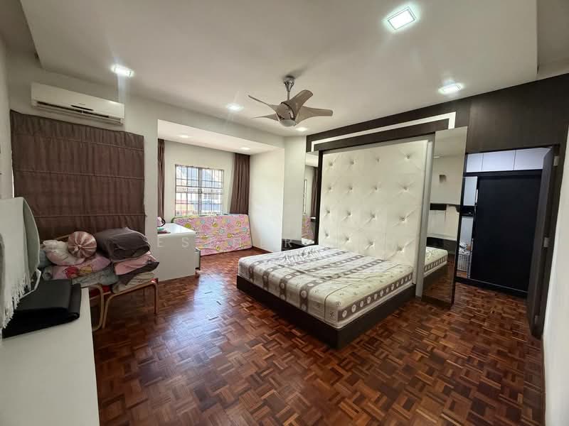 2-storey Terraced House for Sale in Taman Perling (Perling) - Esther Toh - PropertyGuru.com.my