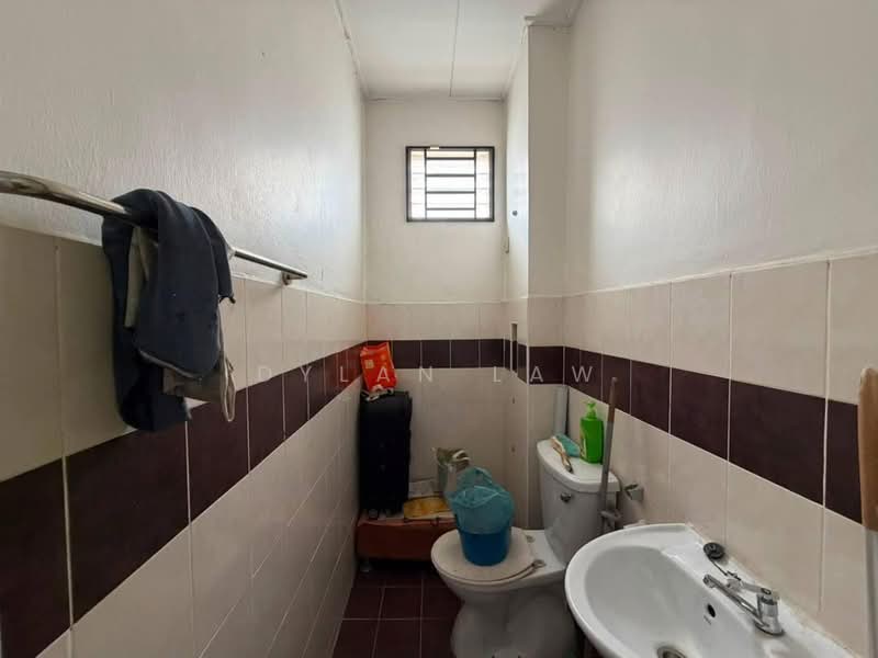 2-storey Terraced House for Sale in Taman JP Perdana (Johor Bahru) - Dylan Law - Bathroom - PropertyGuru.com.my