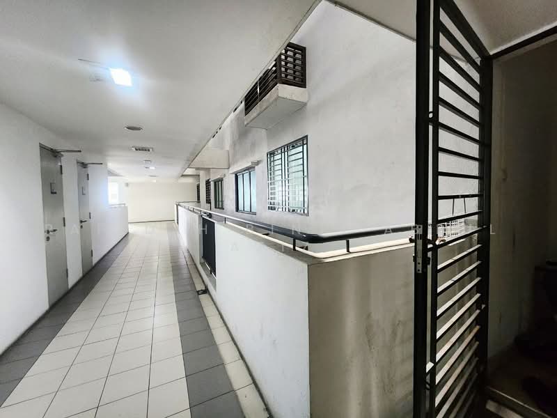 Service Residence for Sale at Residensi Alami - Rafedah Binti Abdul Aziz - Corridor - PropertyGuru.com.my