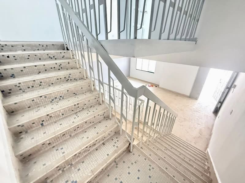 Rumah Teres 2-Tingkat untuk Dijual di Taman Pelangi (Johor Bahru) - Yik Tat - Interior - PropertyGuru.com.my