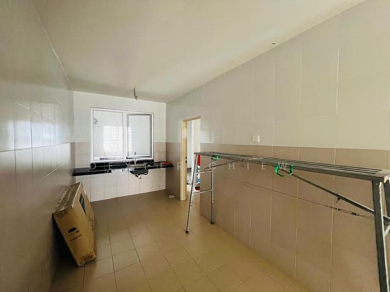 Terraced House for Sale in Bandar Country Homes (Rawang) - Dexter Chiew - Kitchen - PropertyGuru.com.my