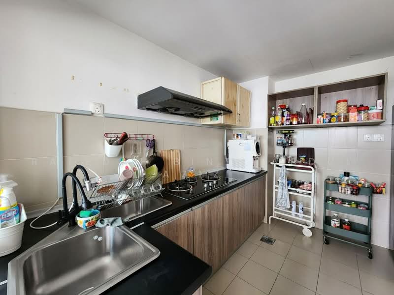 Kediaman Servis untuk Dijual di Residensi Alami - Rafedah Binti Abdul Aziz - Kitchen - PropertyGuru.com.my