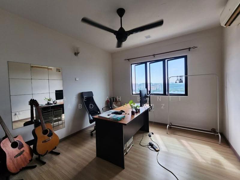 Kediaman Servis untuk Dijual di Residensi Alami - Rafedah Binti Abdul Aziz - Study - PropertyGuru.com.my