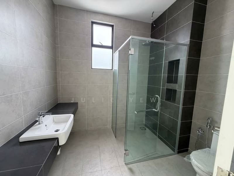 Rumah Berkembar untuk Dijual di Setia Eco Gardens (Gelang Patah) - Julie Yew - Bathroom - PropertyGuru.com.my