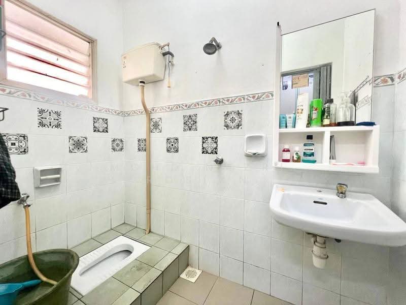 Rumah Teres 2-Tingkat untuk Dijual di Taman Ramal Ros (Bangi) - Mohd Nazri Roslan - Bathroom - PropertyGuru.com.my