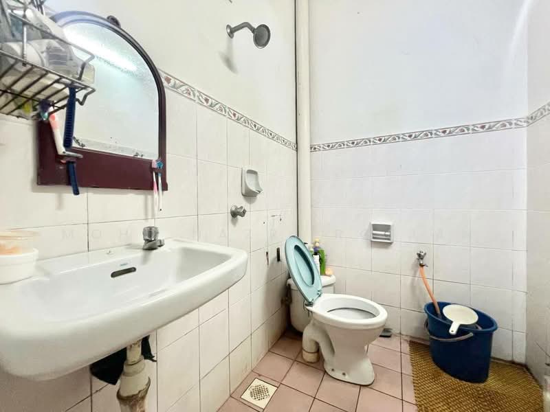 Rumah Teres 2-Tingkat untuk Dijual di Taman Ramal Ros (Bangi) - Mohd Nazri Roslan - Bathroom - PropertyGuru.com.my