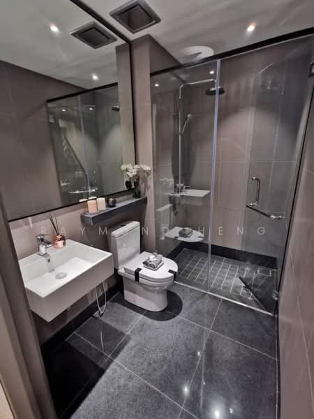 Apartment for Sale at D7 (D'Seven Lagoon Perdana) - Raymond Heng - Bathroom - PropertyGuru.com.my