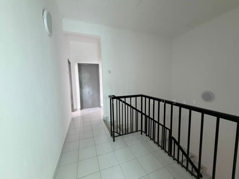 Rumah Teres 2-Tingkat untuk Dijual di Bandar Putra Jaya (Tebrau) - Amir Faris Rusli - Corridor - PropertyGuru.com.my