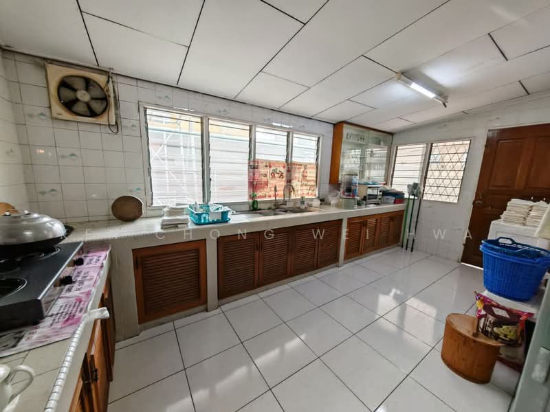 Semi-Detached House for Sale in Kota Kinabalu (Sabah) - KEN CHONG WEI HWA - Kitchen - PropertyGuru.com.my