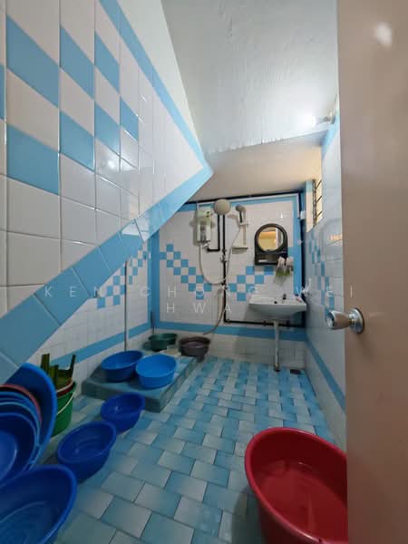 Semi-Detached House for Sale in Kota Kinabalu (Sabah) - KEN CHONG WEI HWA - Bathroom - PropertyGuru.com.my