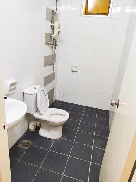 Kondominium untuk Disewa di Boulevard Condominium (BLVD) - Jerry Tan - Bathroom - PropertyGuru.com.my