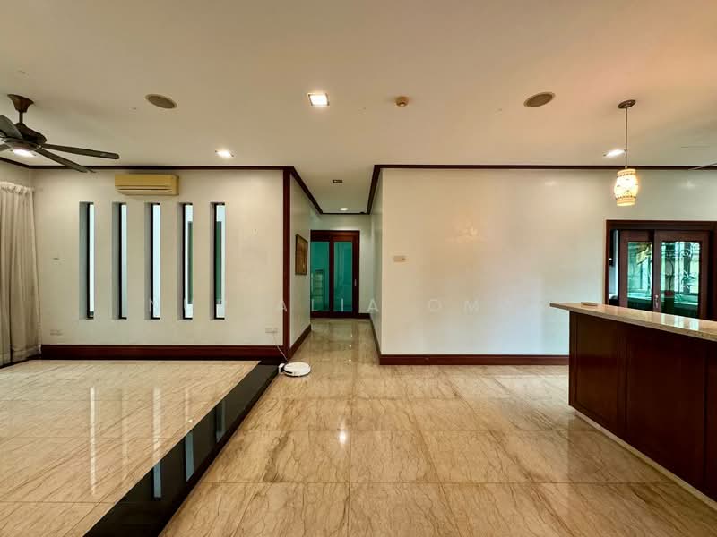 Bungalow House for Sale in Bukit Jelutong (Shah Alam) - Nur Alia Omar - Living Room - PropertyGuru.com.my
