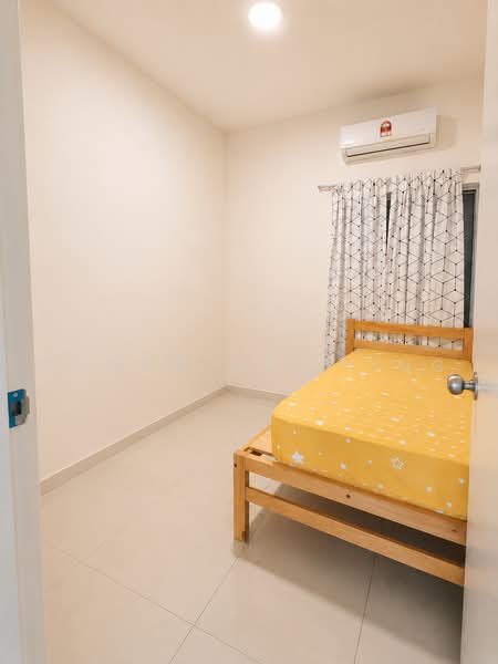 Kediaman Servis untuk Disewa di Savanna Executive Suite @ Southville City - Chong Hui Ying - Bedroom - PropertyGuru.com.my