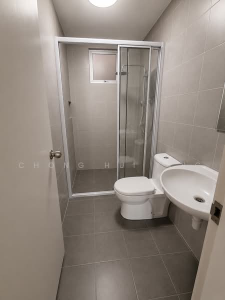 Kediaman Servis untuk Disewa di Savanna Executive Suite @ Southville City - Chong Hui Ying - Bathroom - PropertyGuru.com.my