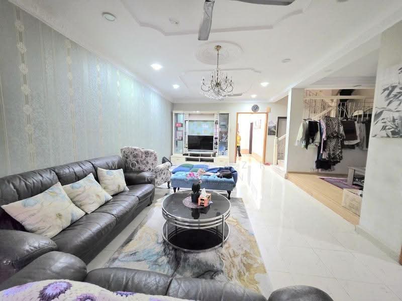 2-storey Terraced House for Sale in Bukit Jelutong (Shah Alam) - Mohd Nazri Roslan - PropertyGuru.com.my