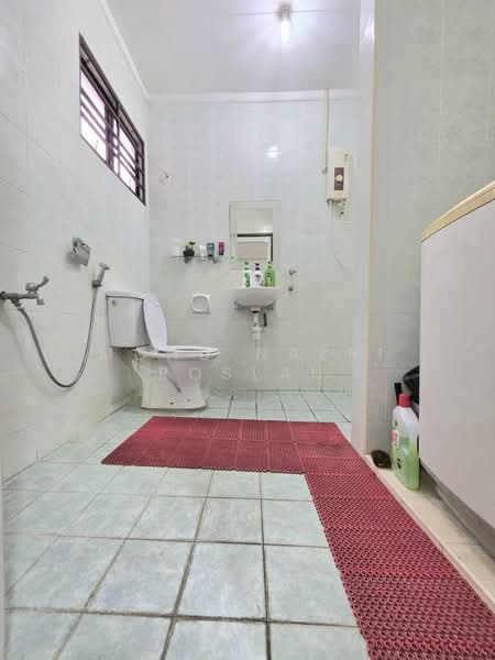 2-storey Terraced House for Sale in Bukit Jelutong (Shah Alam) - Mohd Nazri Roslan - PropertyGuru.com.my